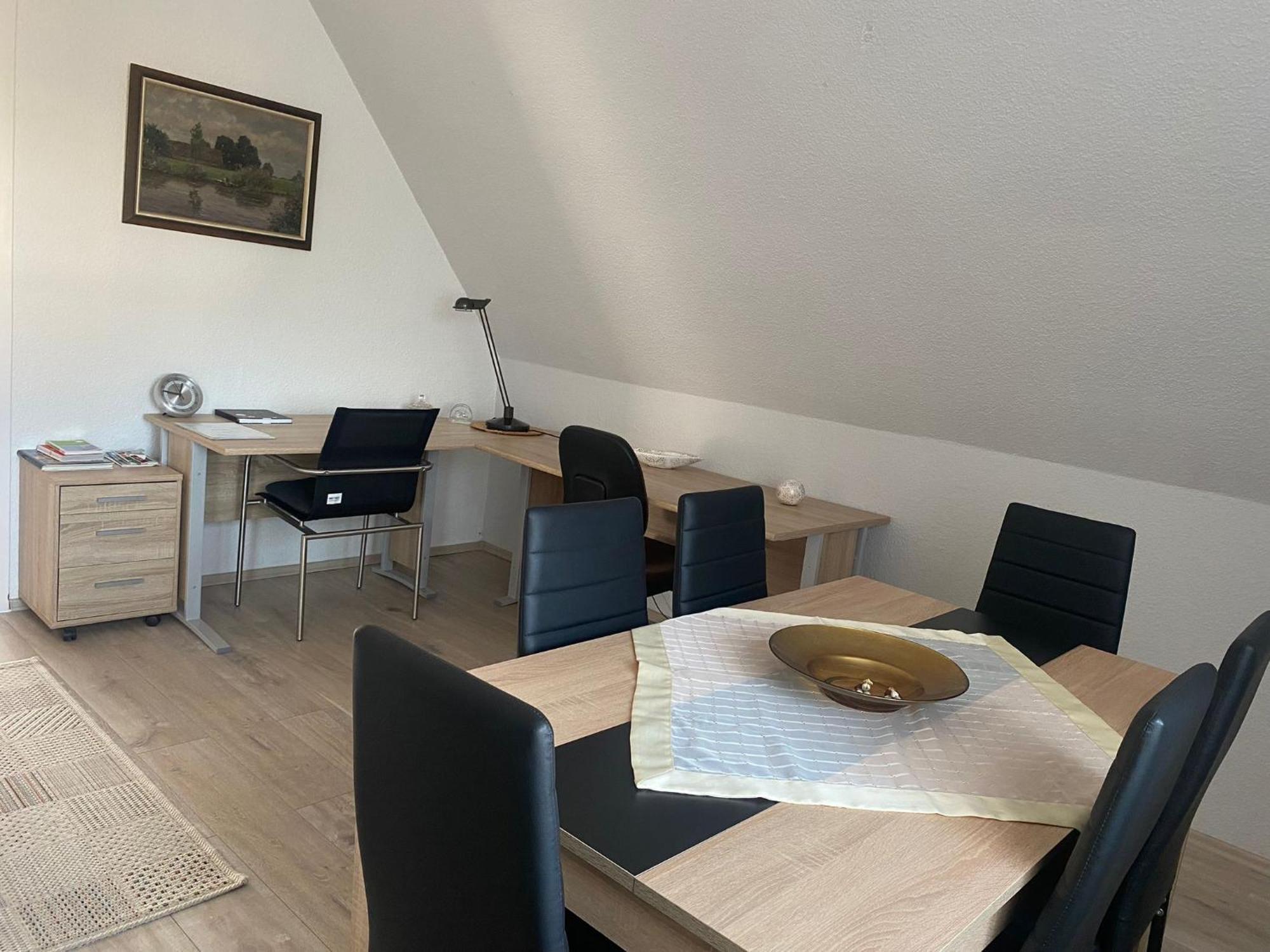 Ca. 85 Qm Zzgl. 17 Qm Terrasse Apartment *